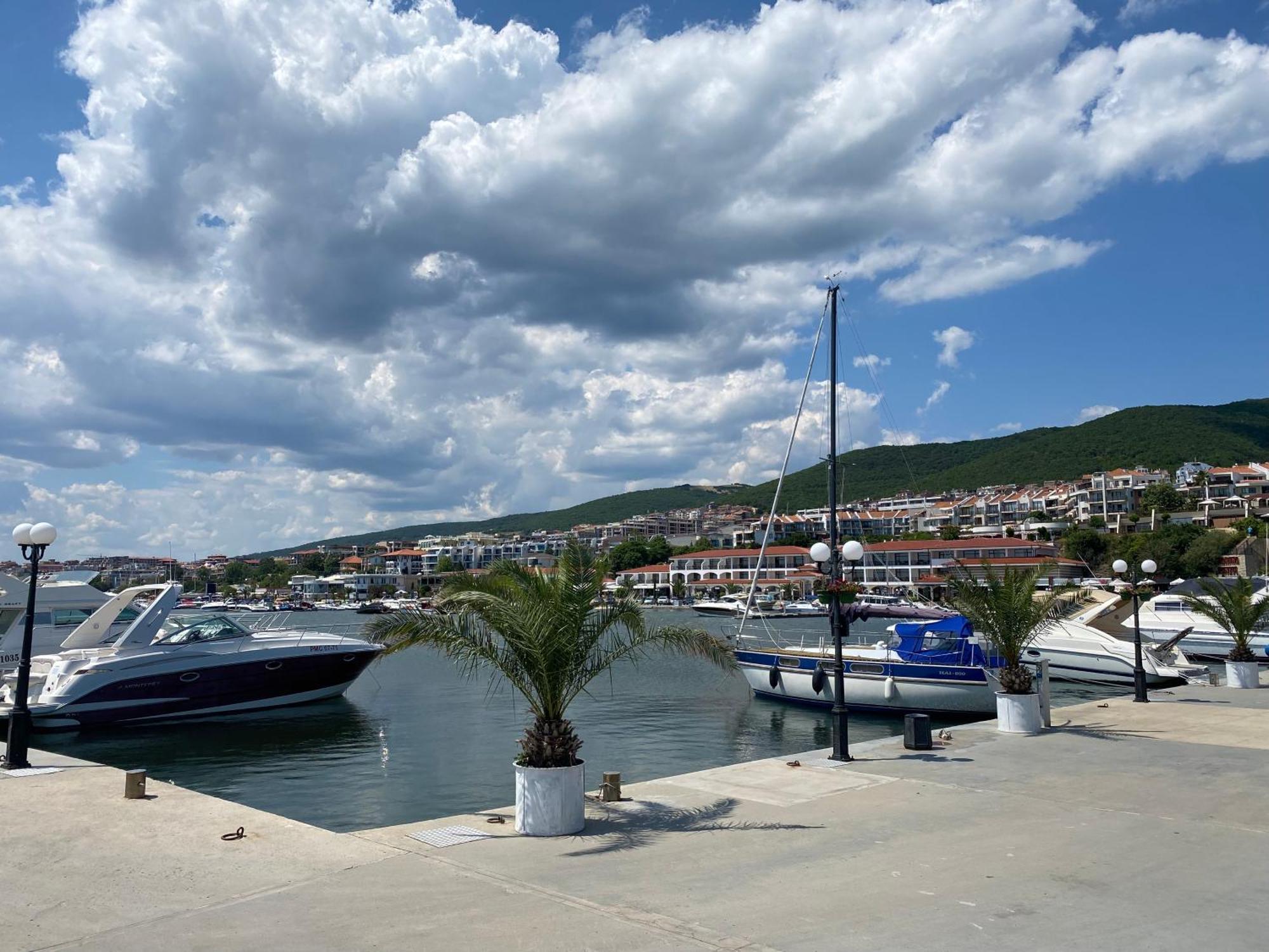 Private Best Choice Vlas Apartment Sveti Vlas Exterior foto